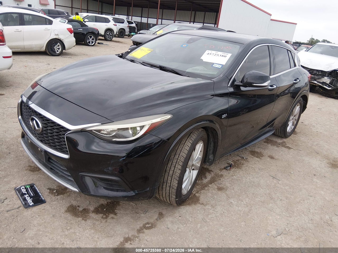2018 INFINITI QX30 LUXURY · 2/8