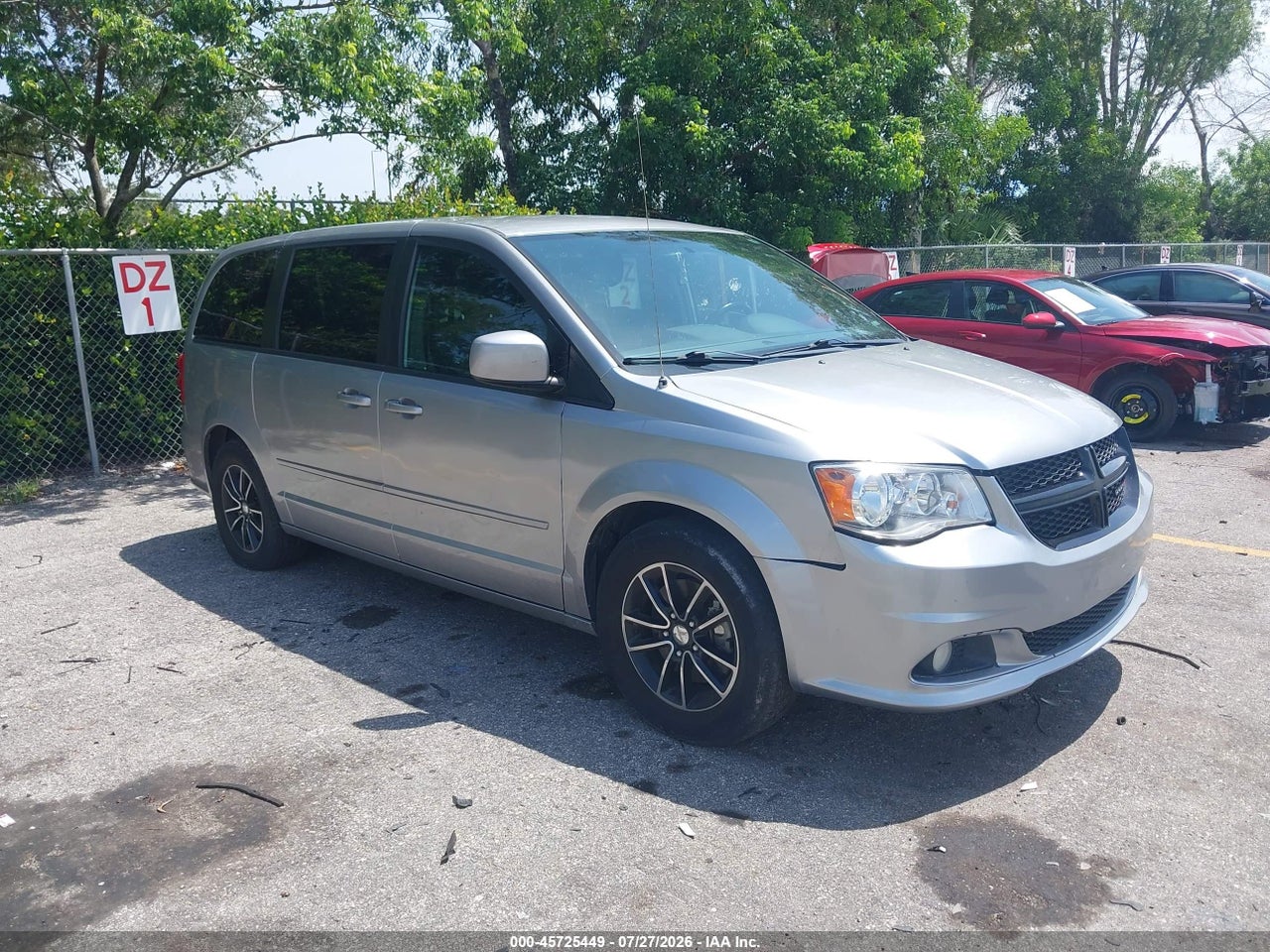 2C4RDGCG5FR****** · 2015 DODGE GRAND CARAVAN SXT