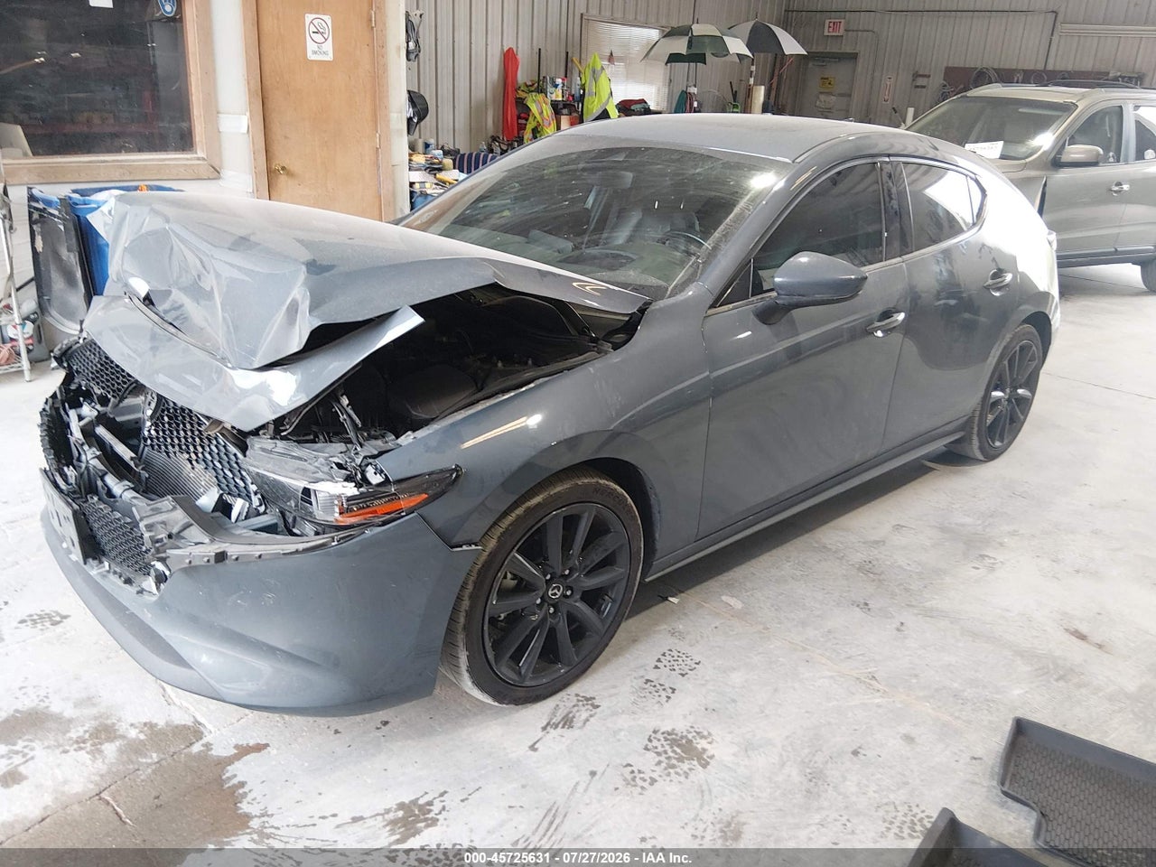 2022 MAZDA MAZDA3 PREMIUM · 2/11