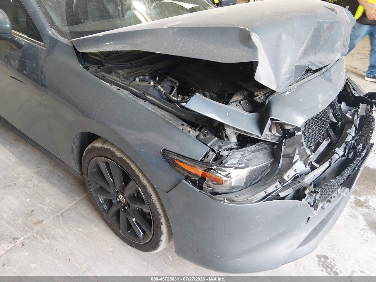 2022 MAZDA MAZDA3 PREMIUM · 6/11