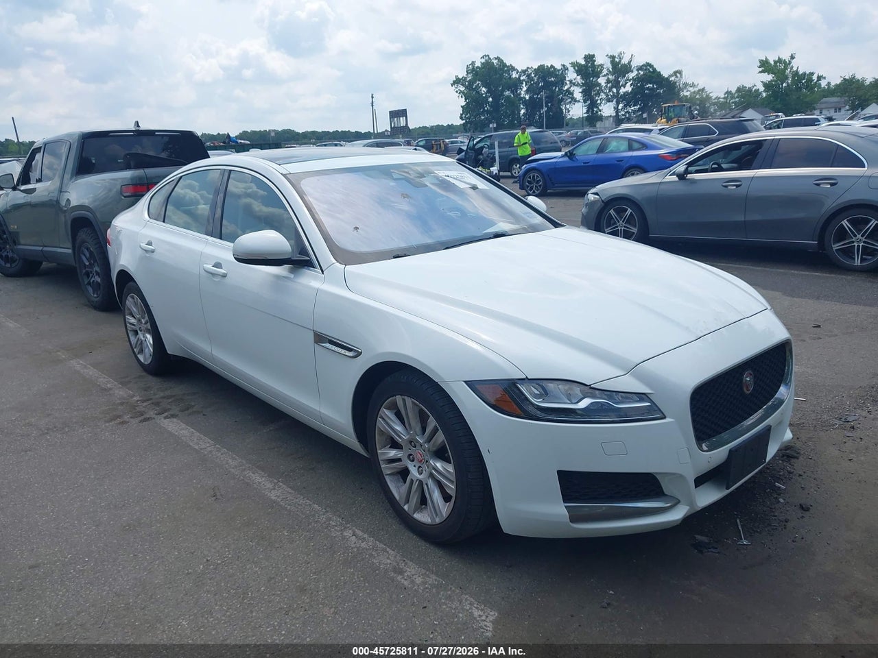 SAJBJ4BV3GC****** · 2016 JAGUAR XF 35T PREMIUM