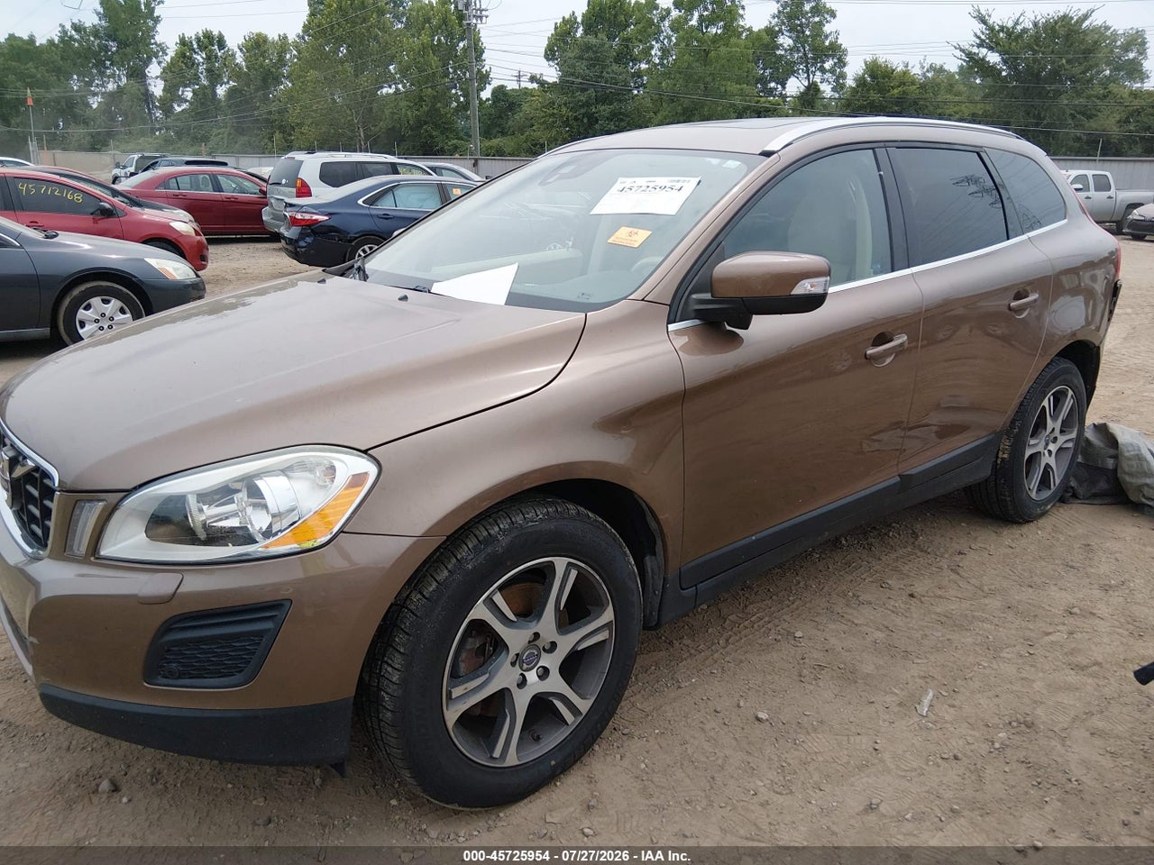 YV4902DZ9C2****** · 2012 VOLVO XC60 T6 · 2/11