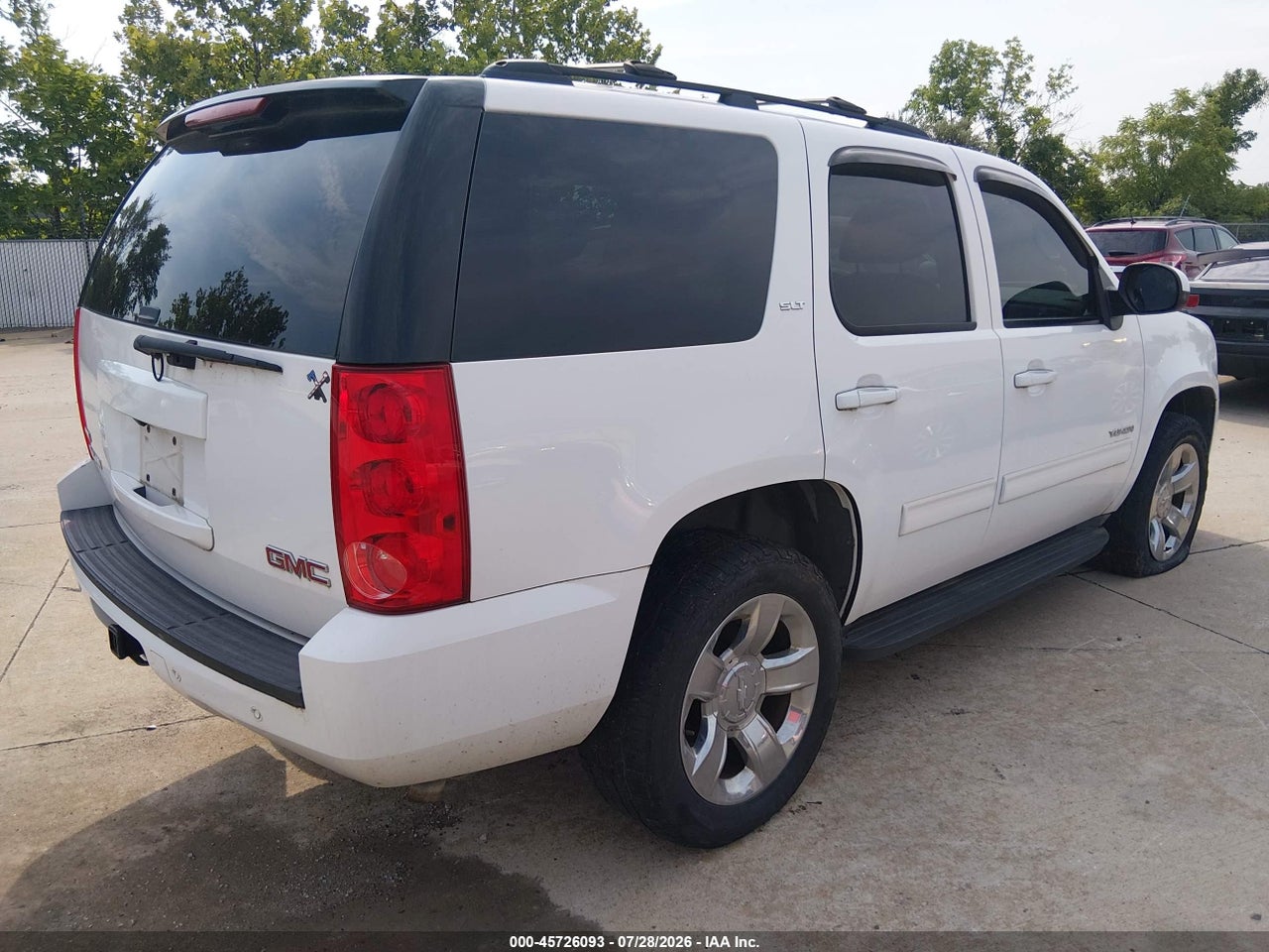 2011 GMC YUKON SLT · 4/7