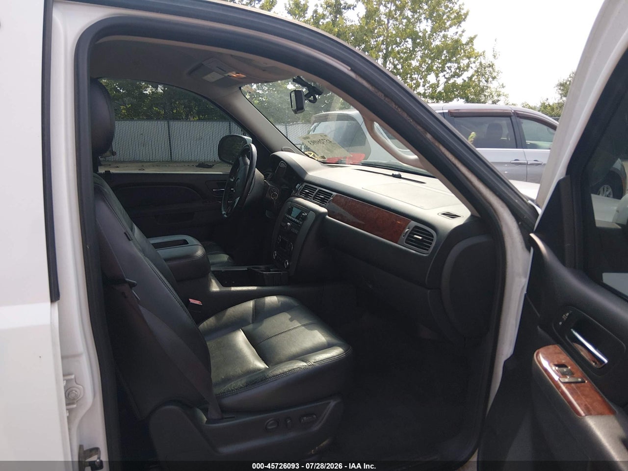 2011 GMC YUKON SLT · 5/7