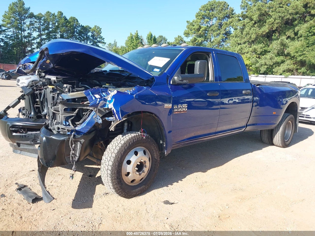 2018 RAM 3500 TRADESMAN  4X4 8' BOX · 2/4