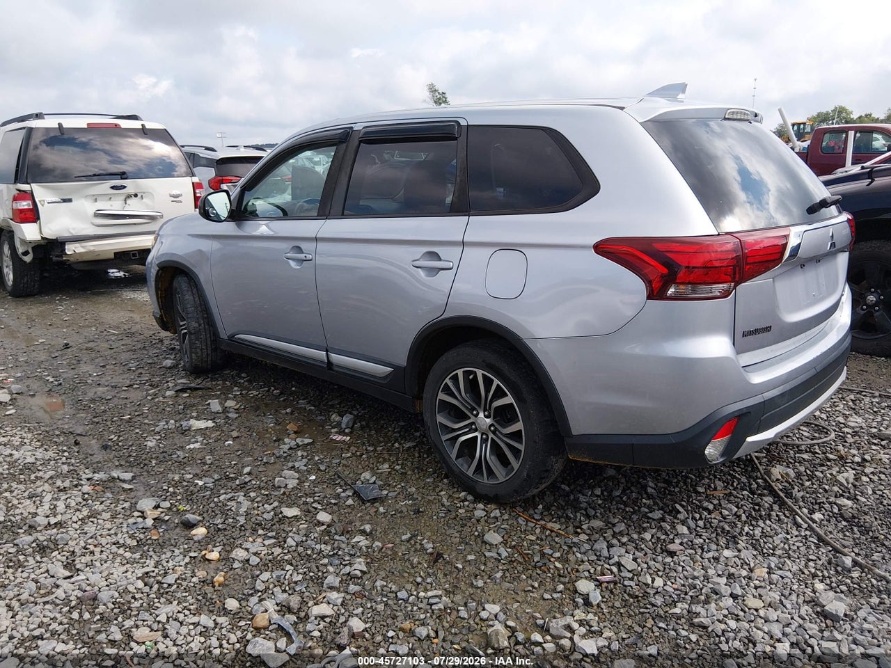 2017 MITSUBISHI OUTLANDER ES · 3/11