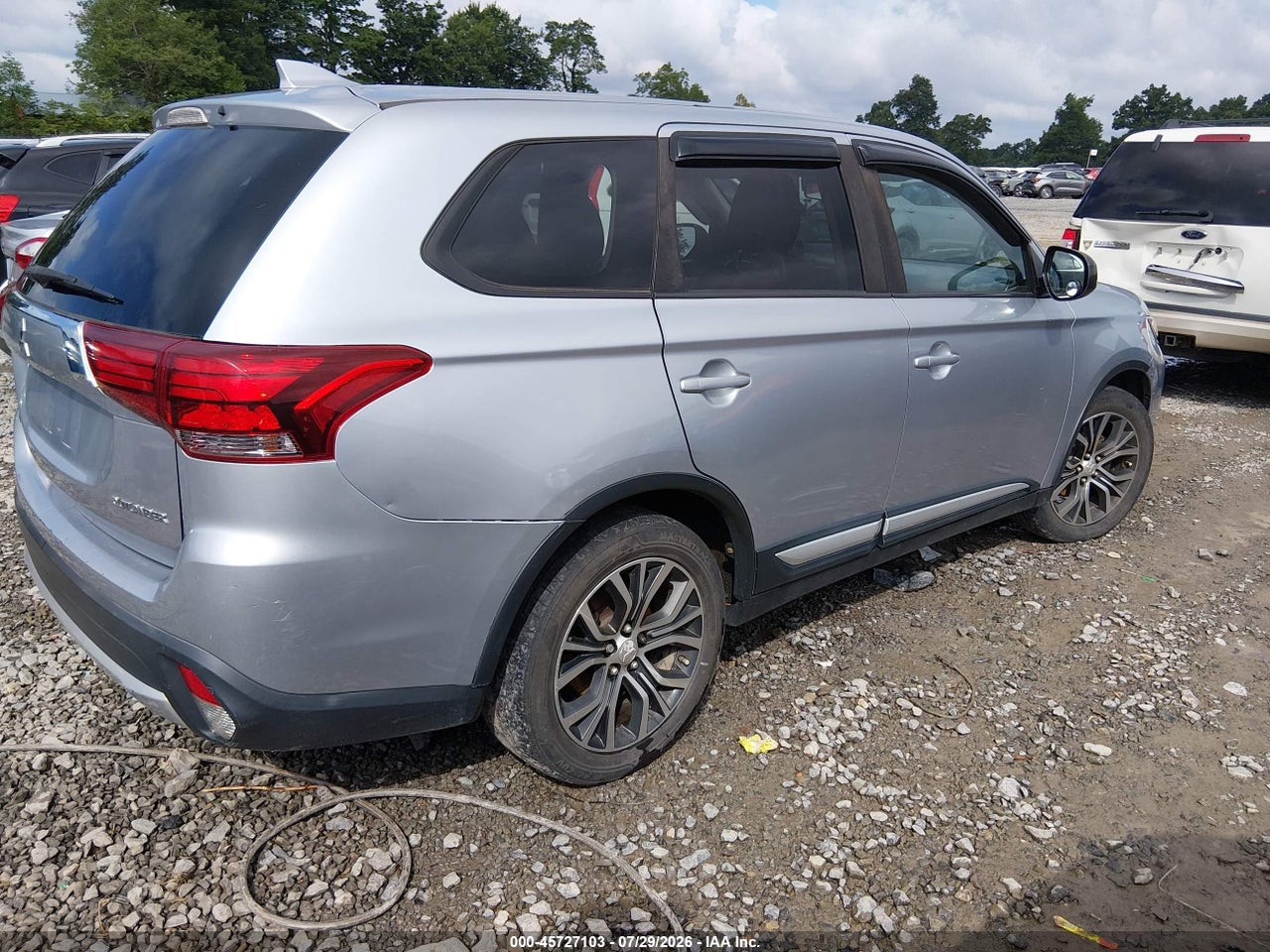 2017 MITSUBISHI OUTLANDER ES · 4/11