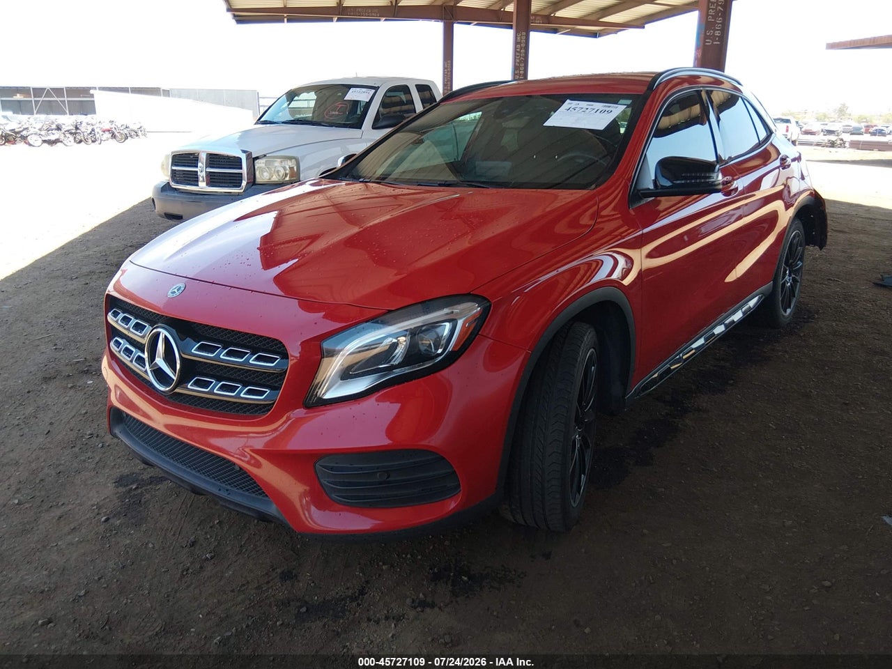 2020 MERCEDES-BENZ GLA 250 · 2/10