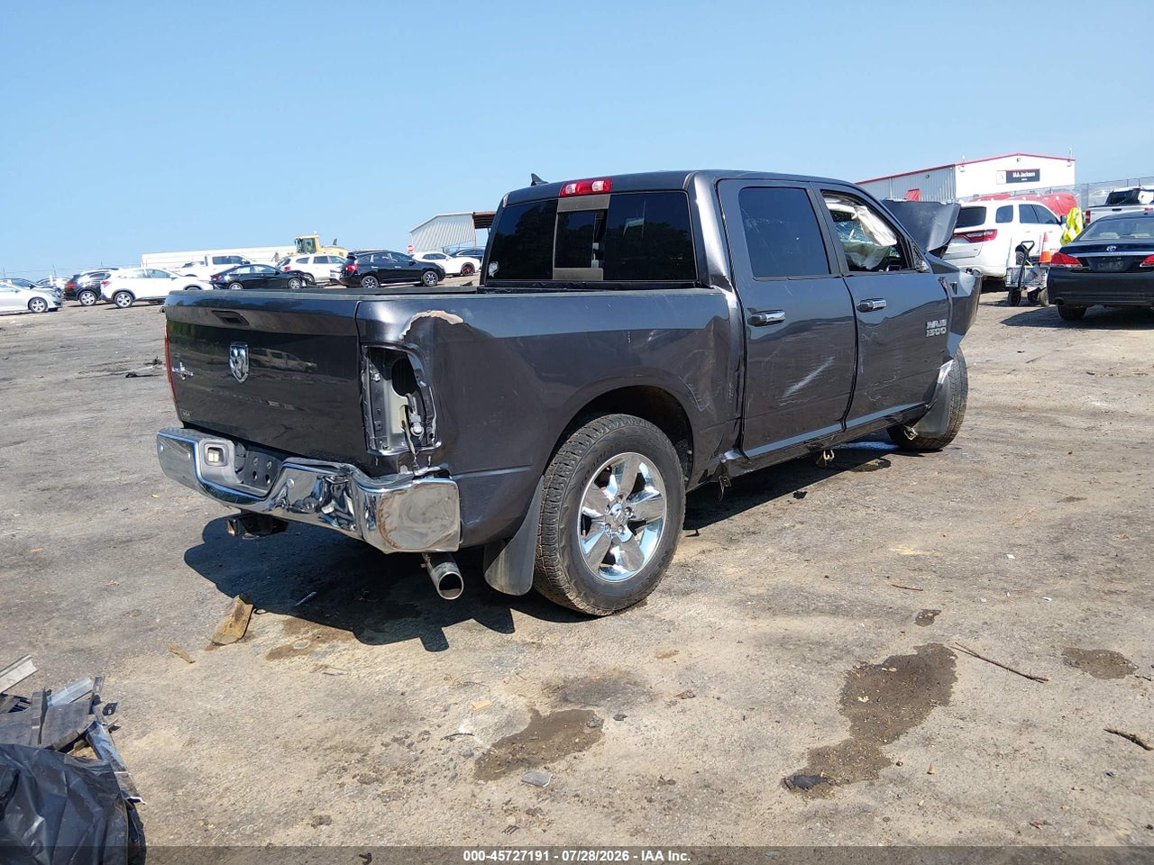 2016 RAM 1500 SLT · 4/11