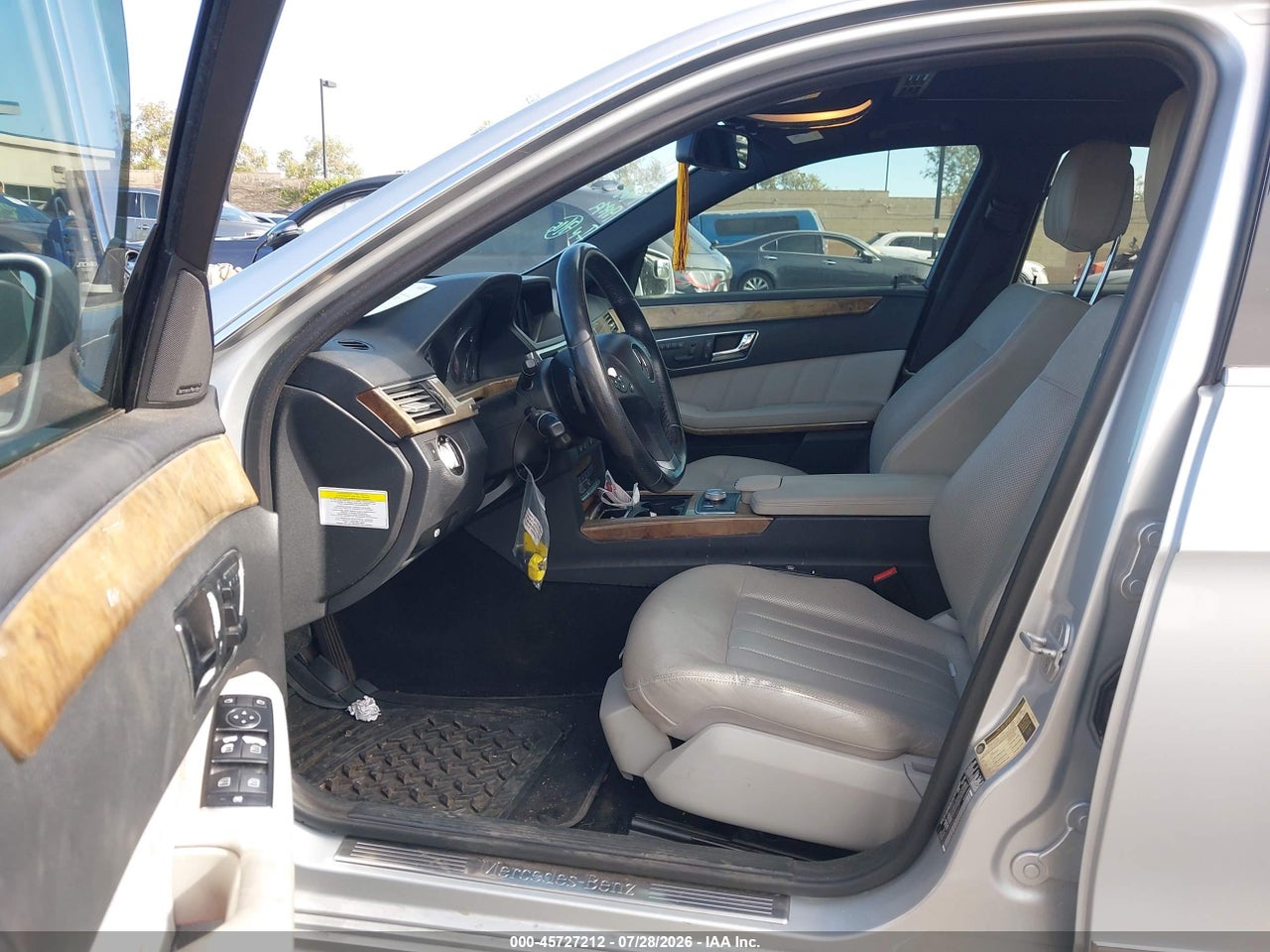 2011 MERCEDES-BENZ E 550 4MATIC · 5/11
