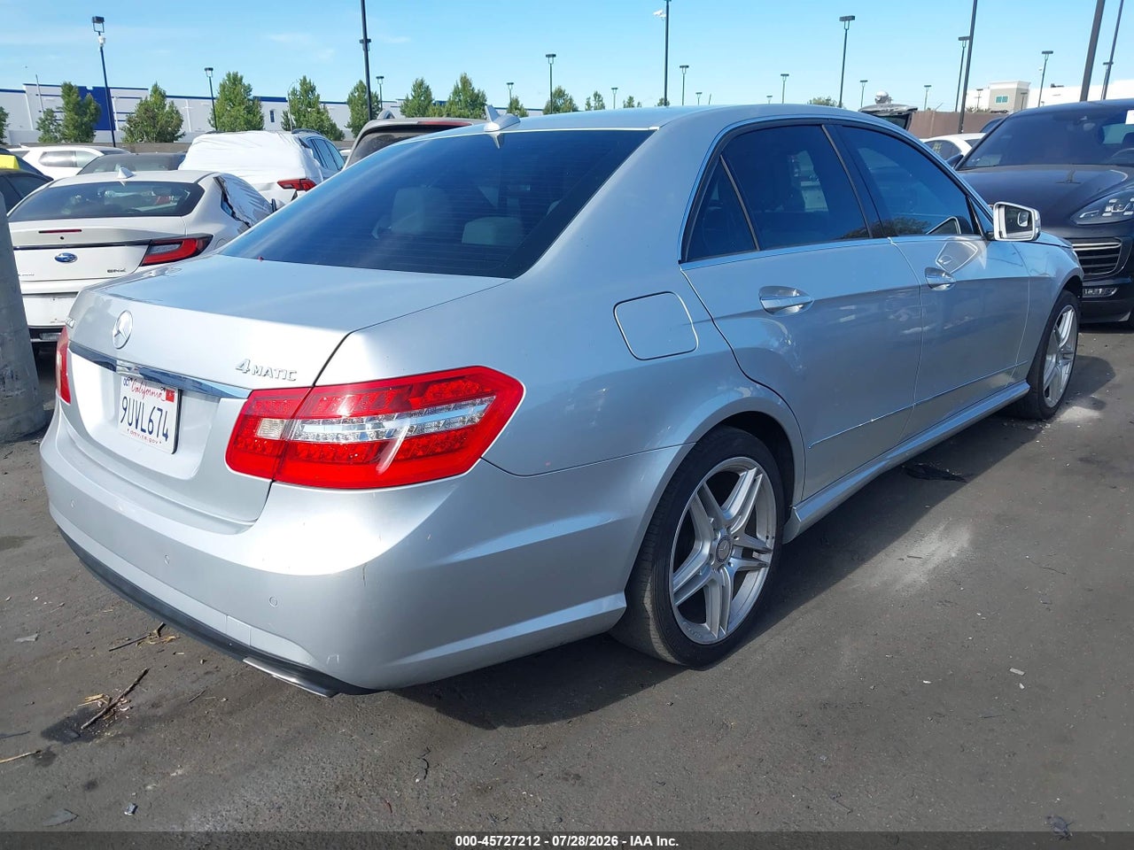 2011 MERCEDES-BENZ E 550 4MATIC · 4/11