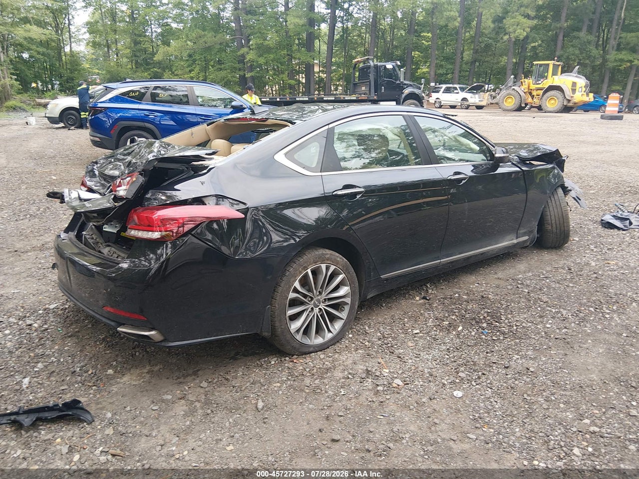 2016 HYUNDAI GENESIS 3.8 · 4/10