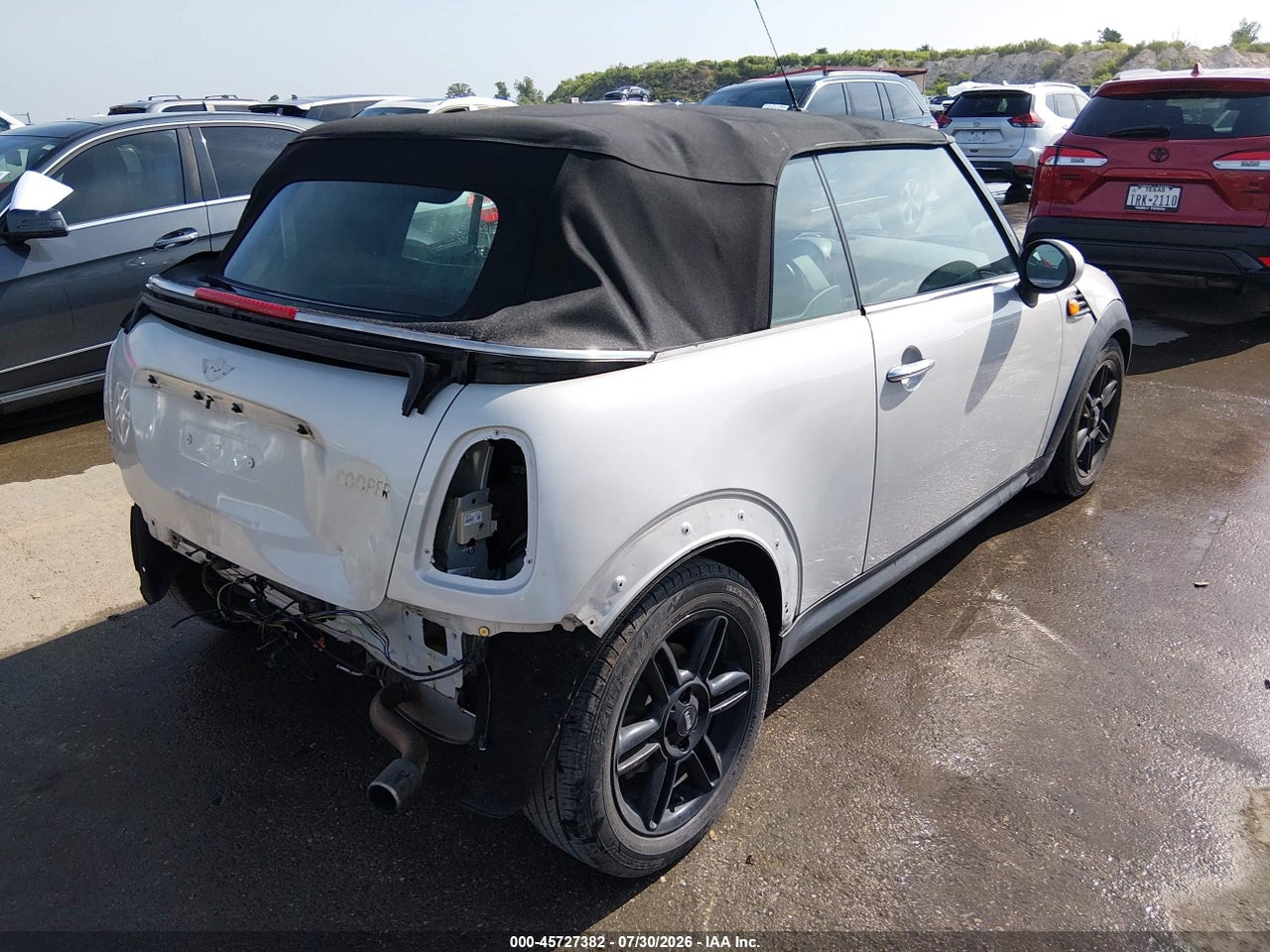 2014 MINI CONVERTIBLE COOPER · 4/11