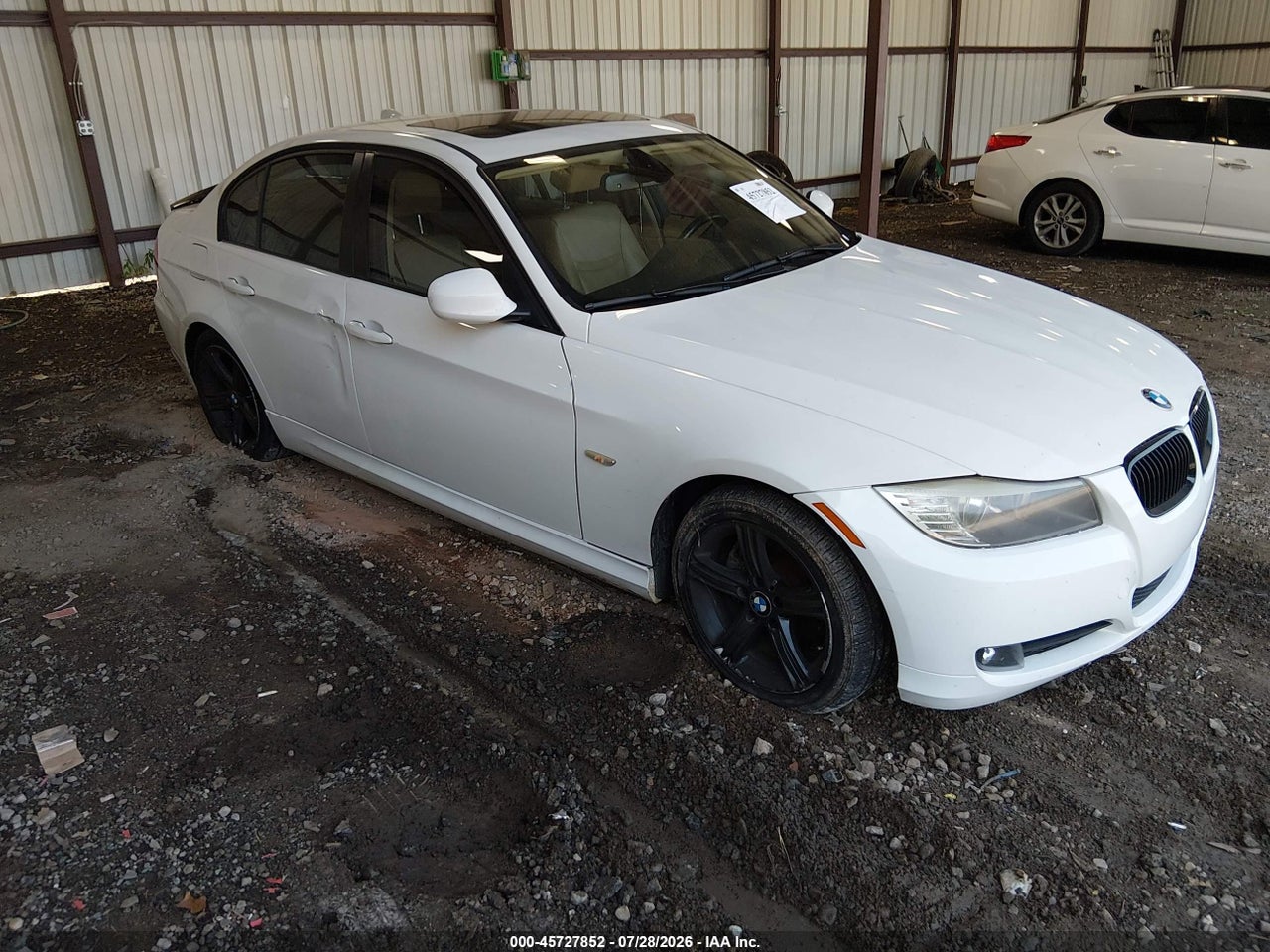 WBAPH7C55BE****** · 2011 BMW 328I