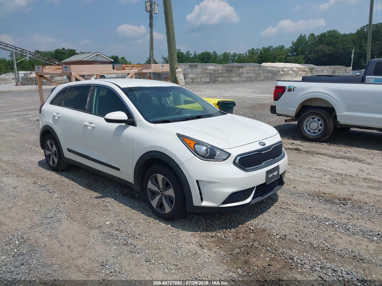 KNDCB3LC1H5****** · 2017 KIA NIRO FE