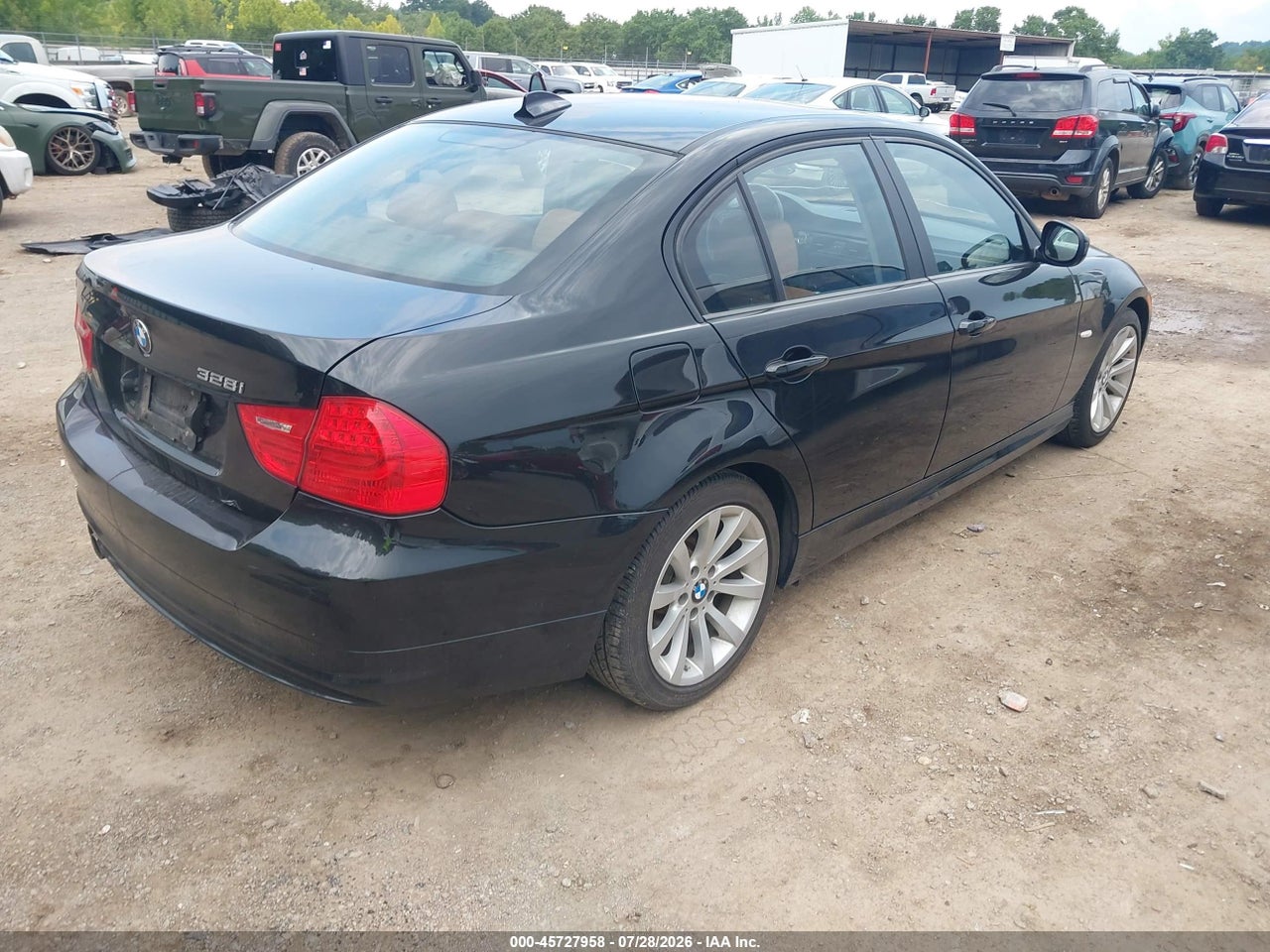 2011 BMW 328I · 4/11
