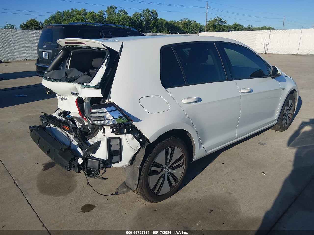 2019 VOLKSWAGEN E-GOLF SE · 4/11