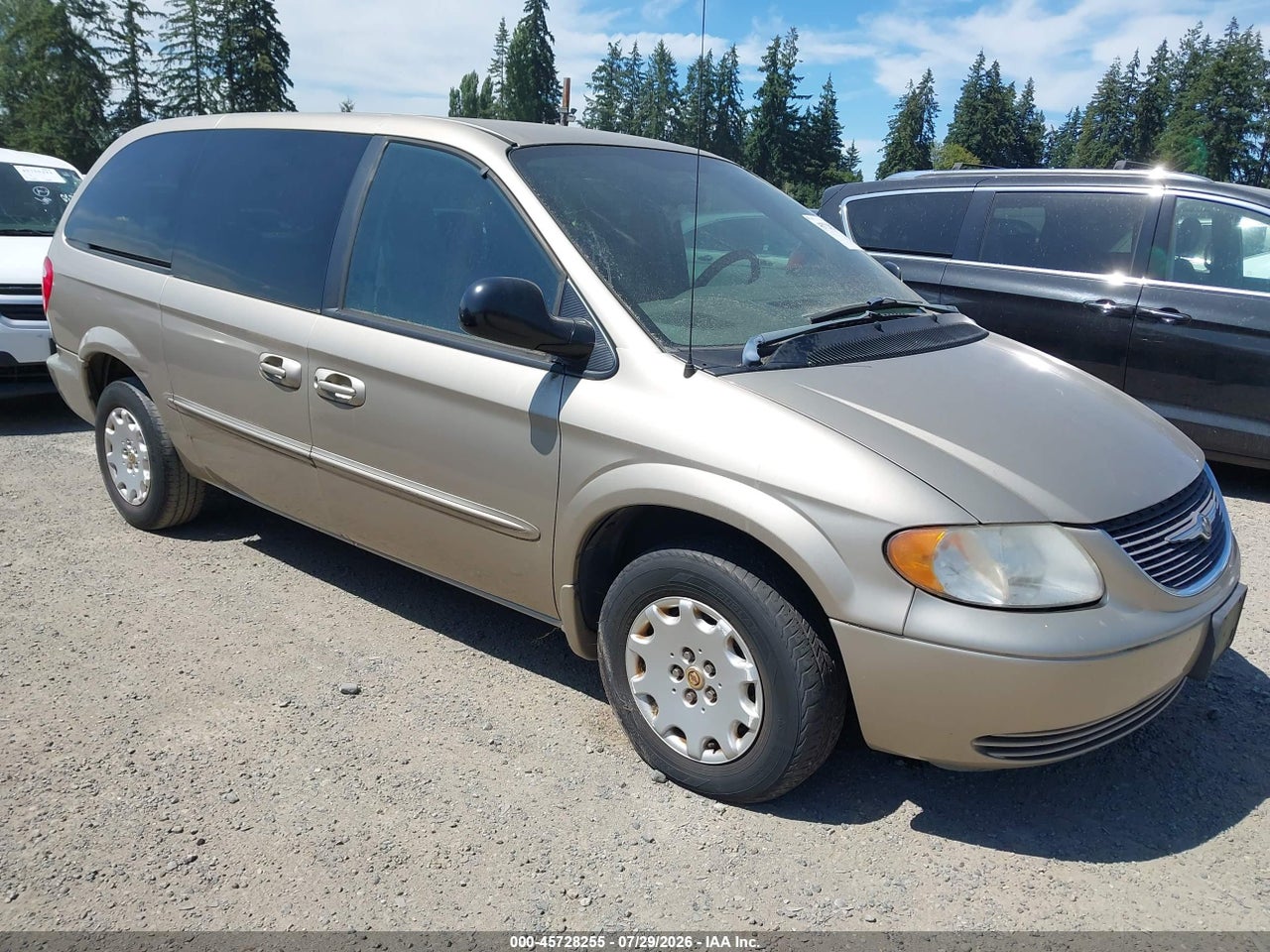 2C4GP44332R****** · 2002 CHRYSLER TOWN &amp; COUNTRY LX