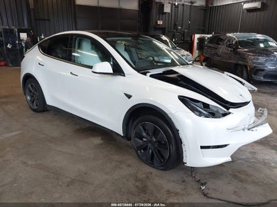 7SAYGDEE9SF****** · 2025 TESLA MODEL Y LONG RANGE DUAL MOTOR ALL-WHEEL DRIVE