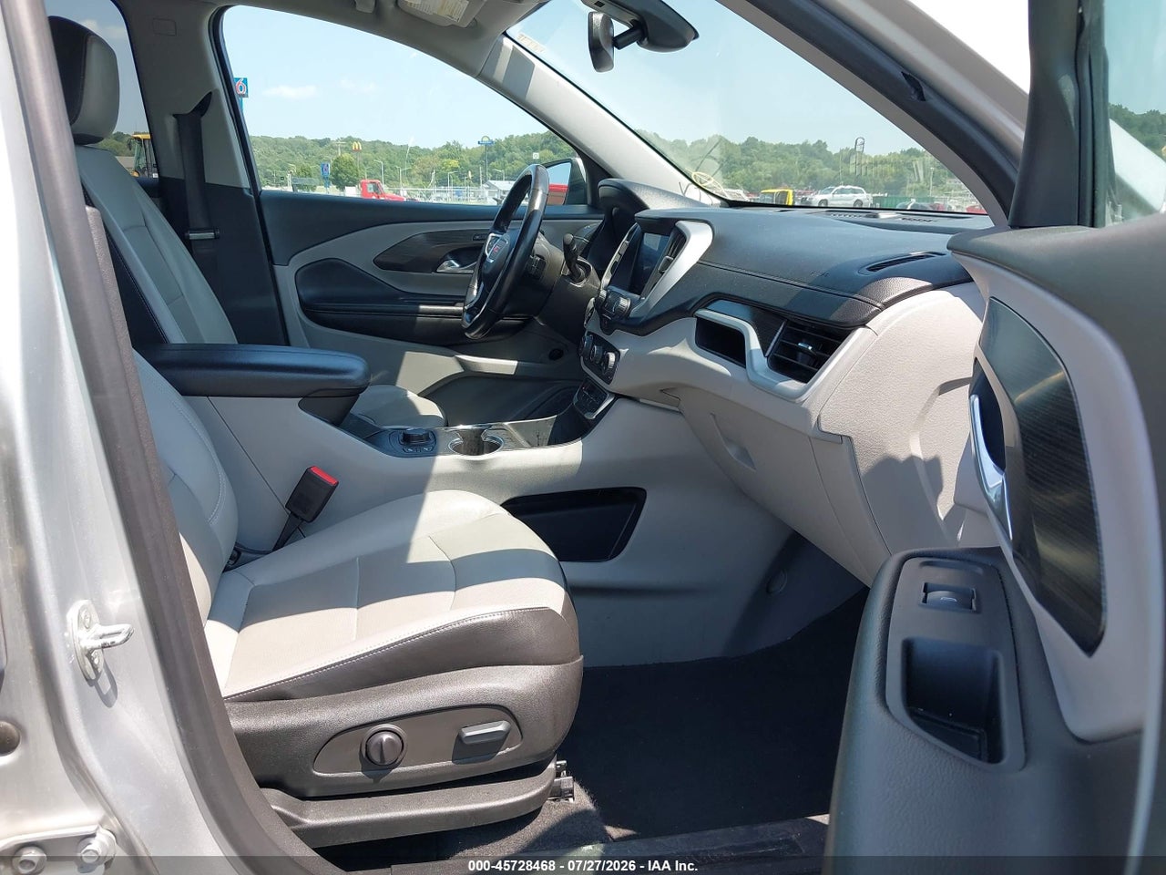 2022 GMC TERRAIN FWD SLT · 5/11