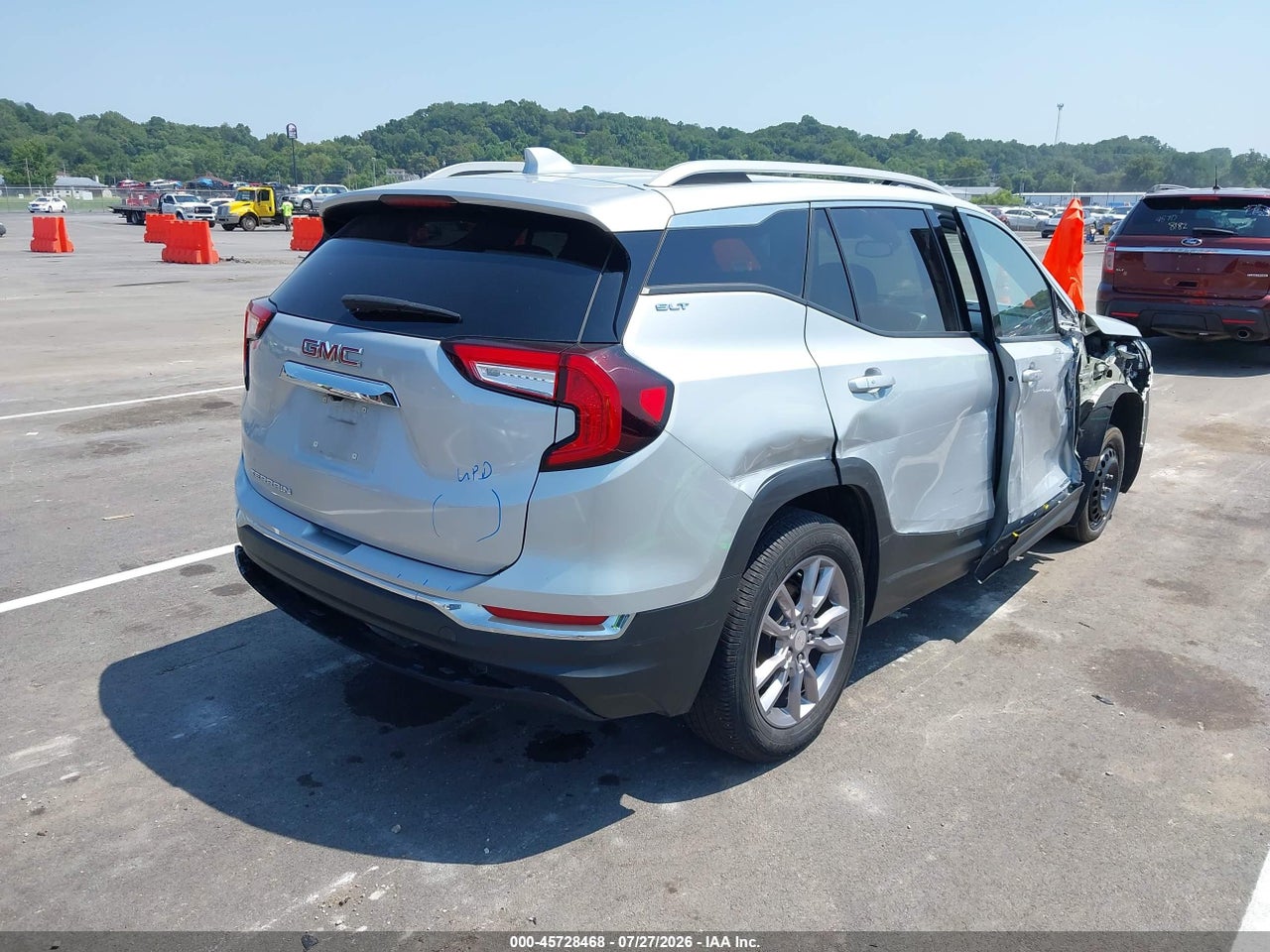 2022 GMC TERRAIN FWD SLT · 4/11