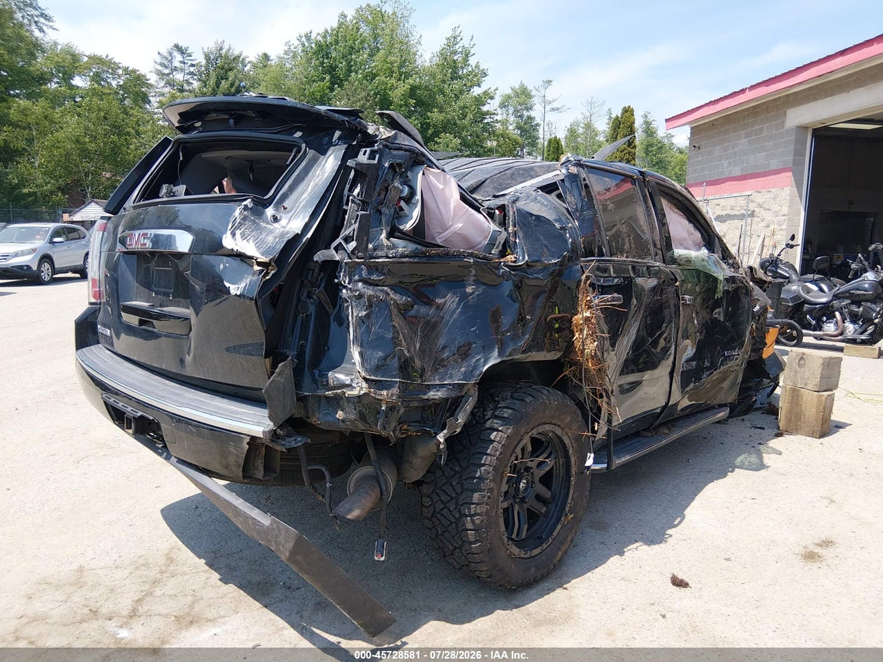 2019 GMC YUKON DENALI · 6/11
