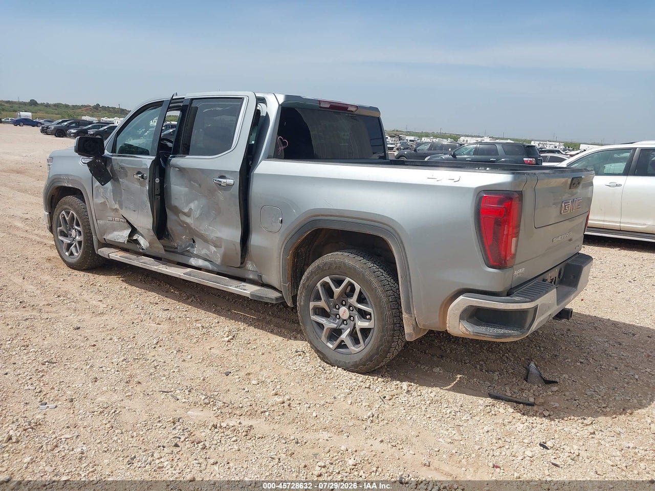2025 GMC SIERRA 1500 4WD  SHORT BOX SLT · 3/11
