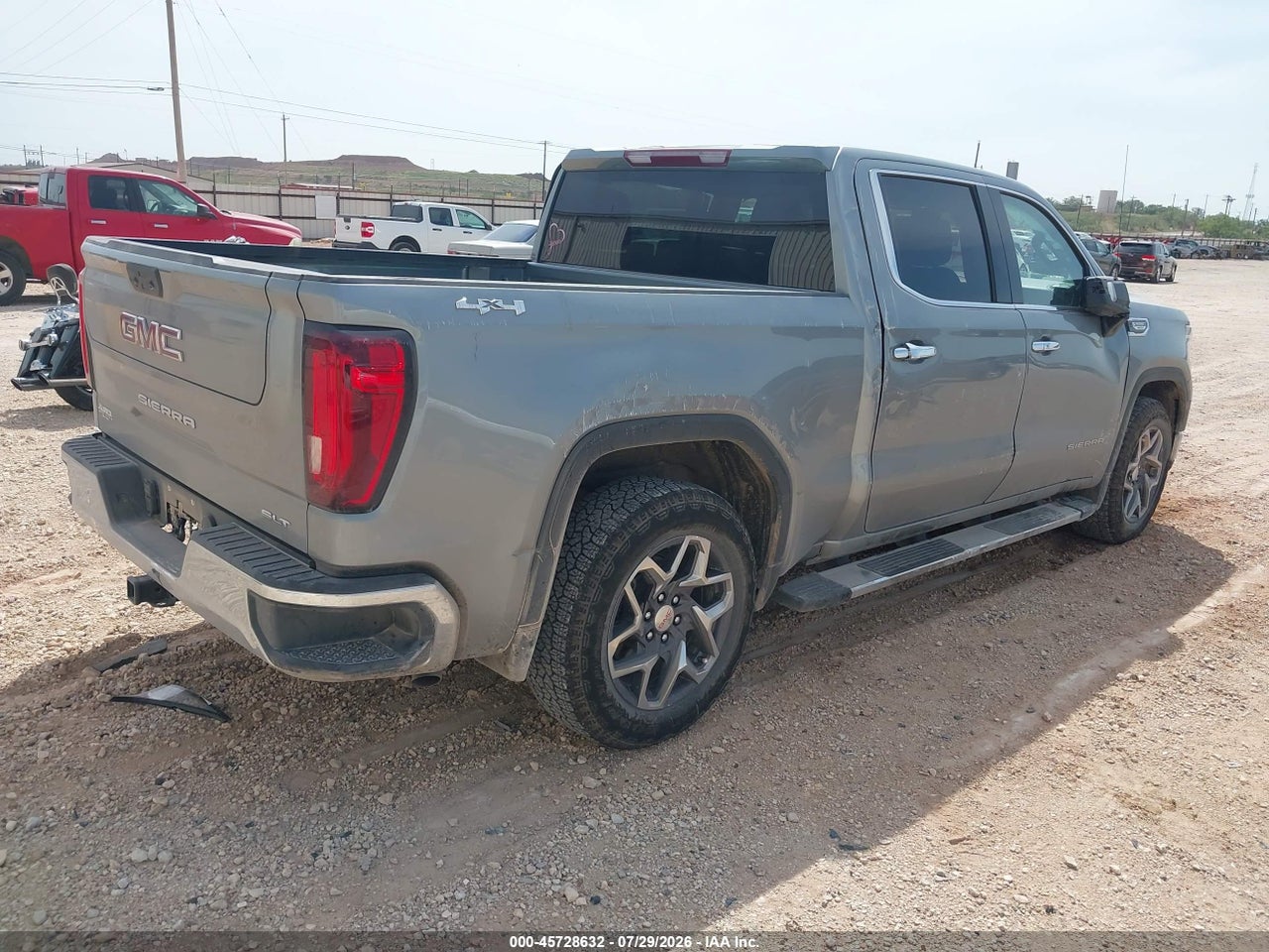 2025 GMC SIERRA 1500 4WD  SHORT BOX SLT · 4/11