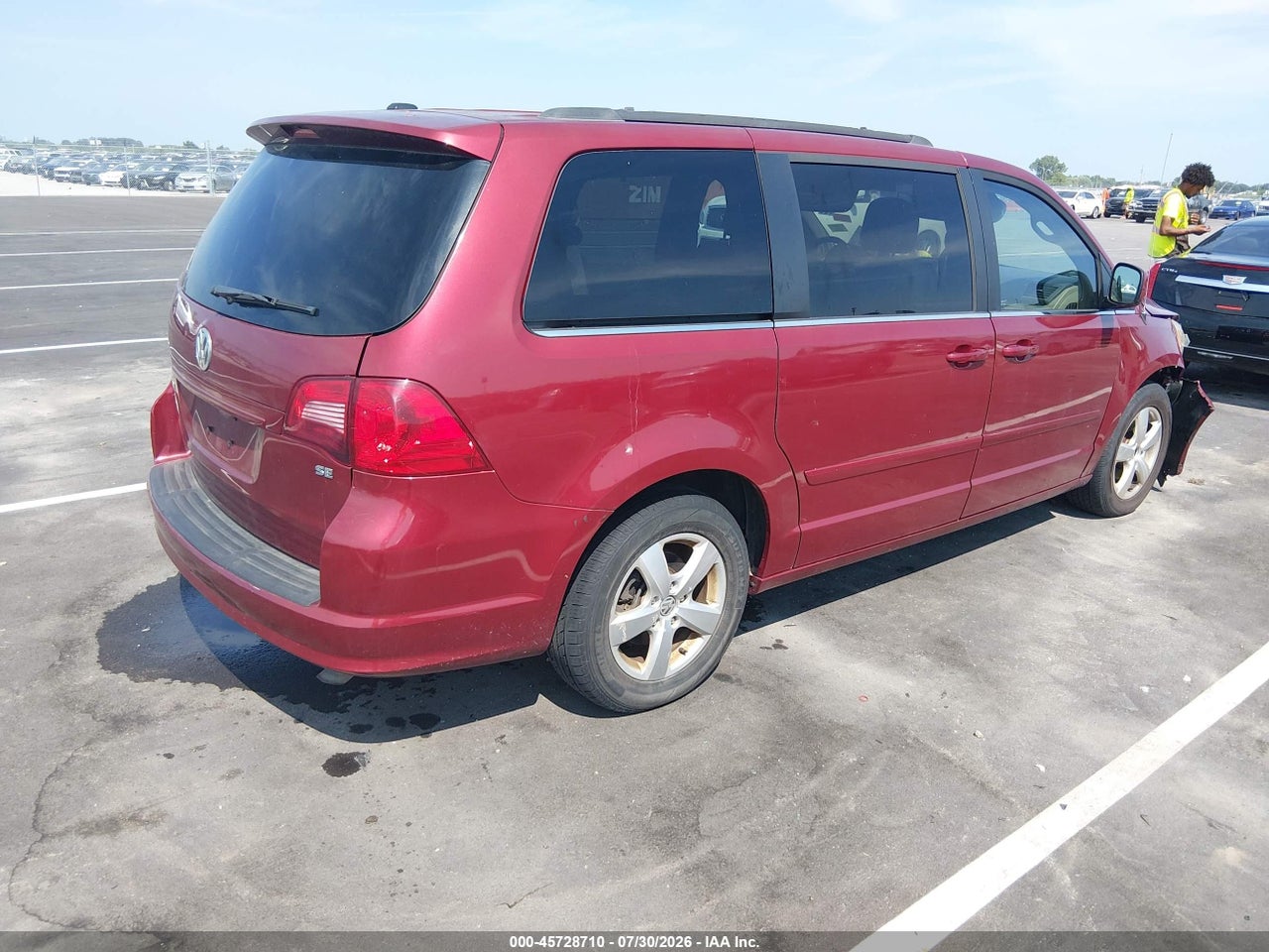 2011 VOLKSWAGEN ROUTAN SE · 4/9