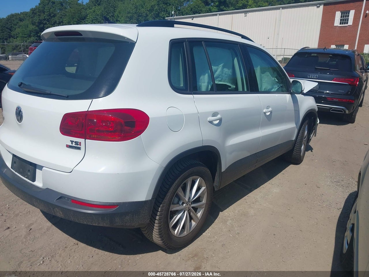 2018 VOLKSWAGEN TIGUAN LIMITED 2.0T · 4/7
