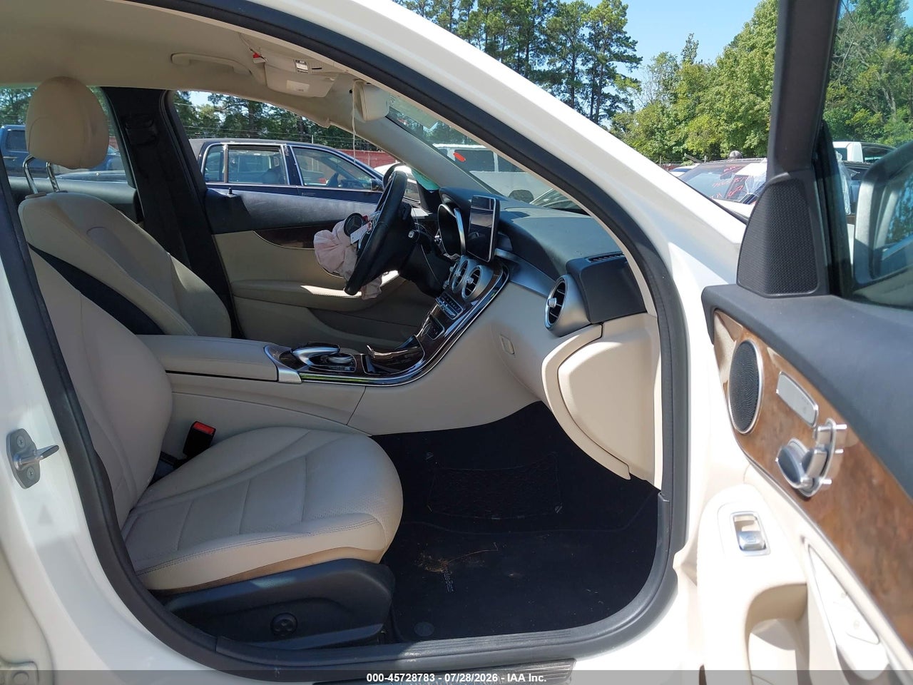 2016 MERCEDES-BENZ C 300   · 5/11