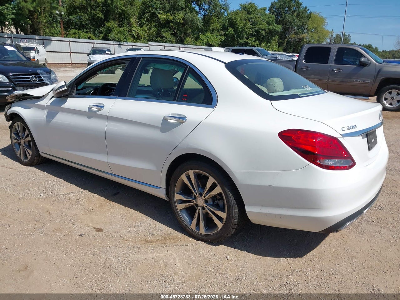 2016 MERCEDES-BENZ C 300   · 3/11