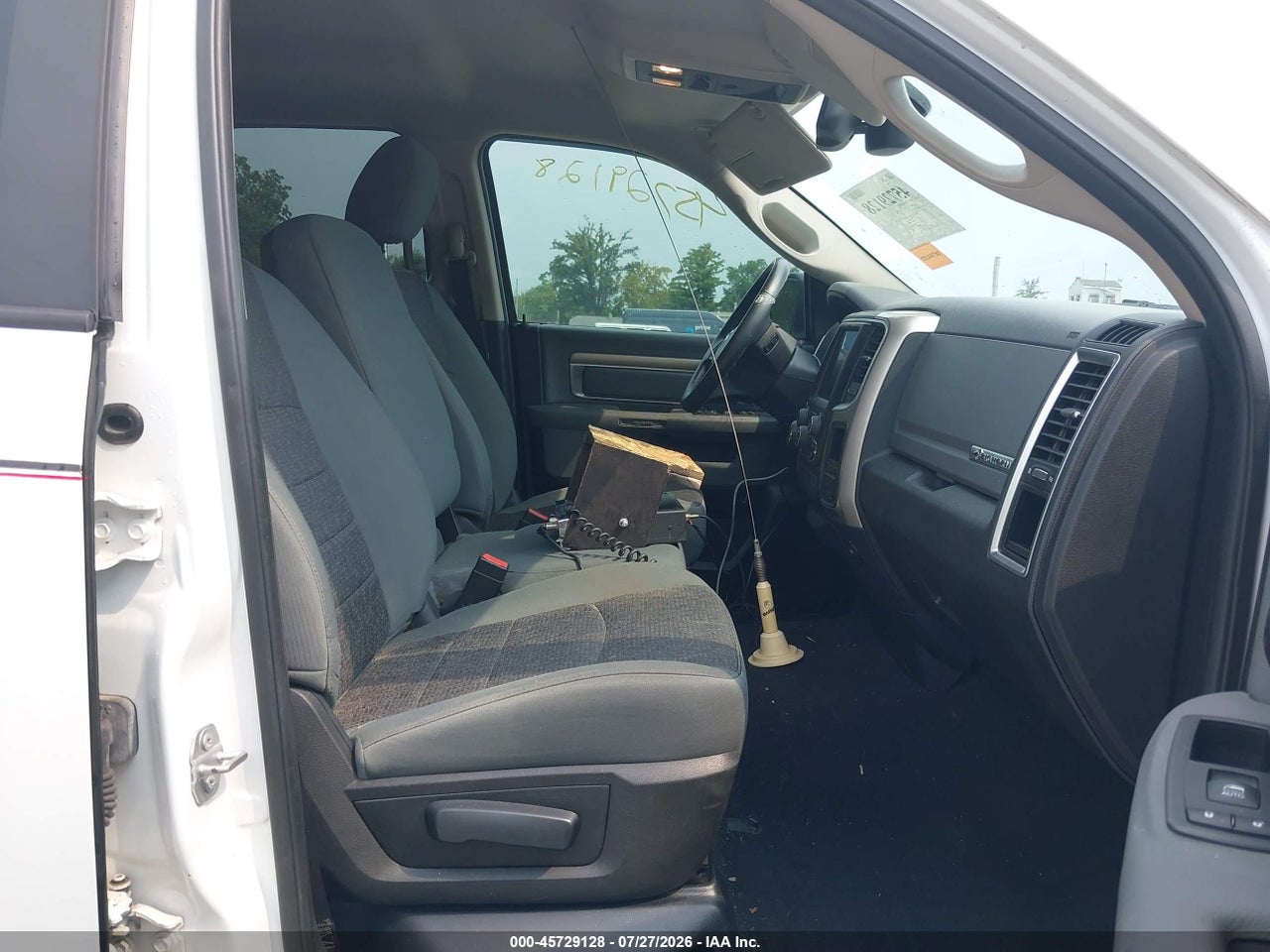 2017 RAM 1500 BIG HORN  4X4 6'4 BOX · 5/11