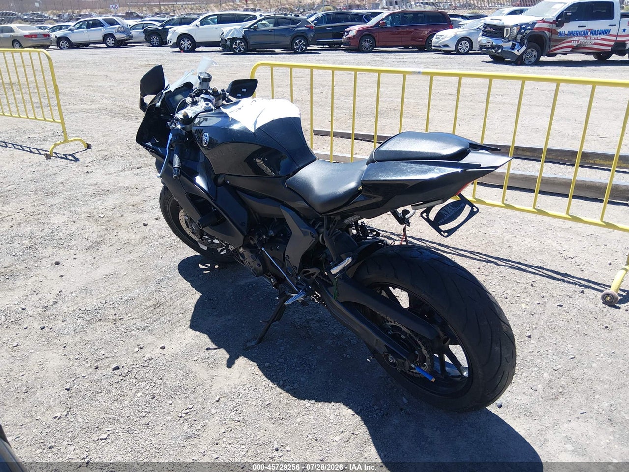 2023 YAMAHA YZFR7 · 3/11