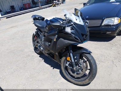 JYARM38E4PA****** · 2023 YAMAHA YZFR7
