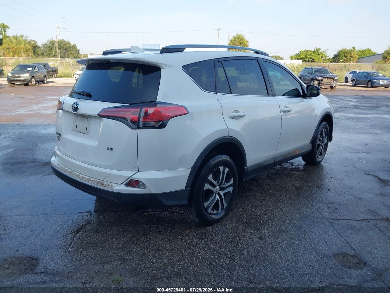2017 TOYOTA RAV4 LE · 4/11