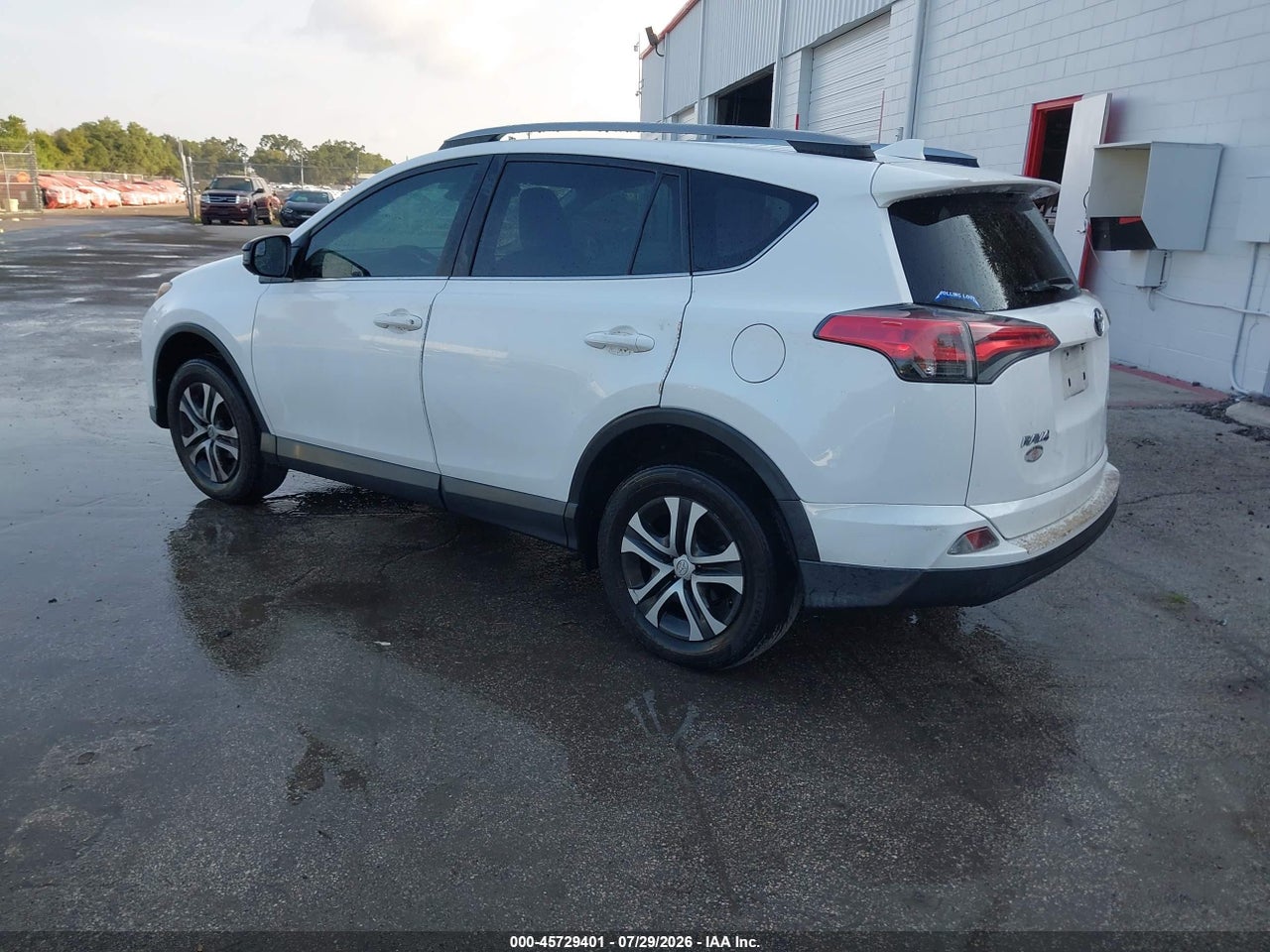 2017 TOYOTA RAV4 LE · 3/11