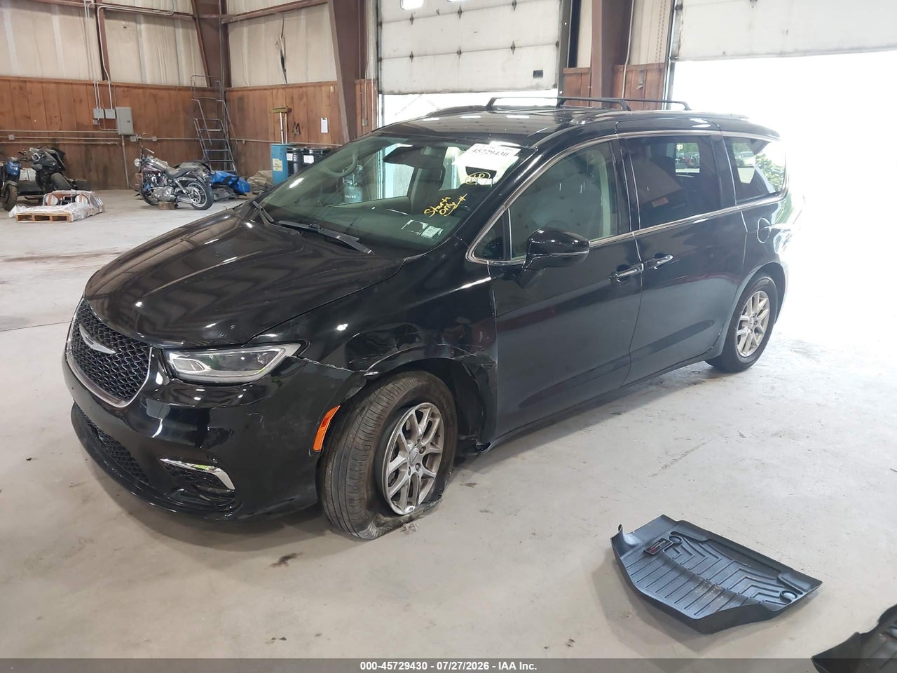 2021 CHRYSLER PACIFICA TOURING L · 2/11
