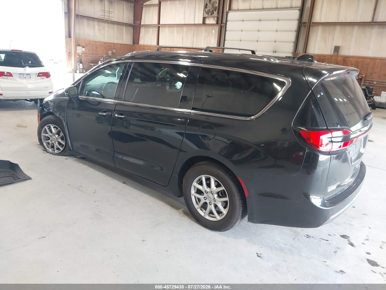 2021 CHRYSLER PACIFICA TOURING L · 3/11
