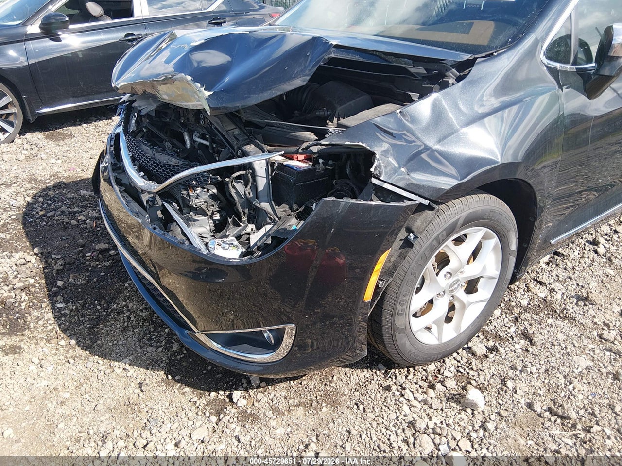 2C4RC1GG6LR****** · 2020 CHRYSLER PACIFICA LIMITED · 6/11