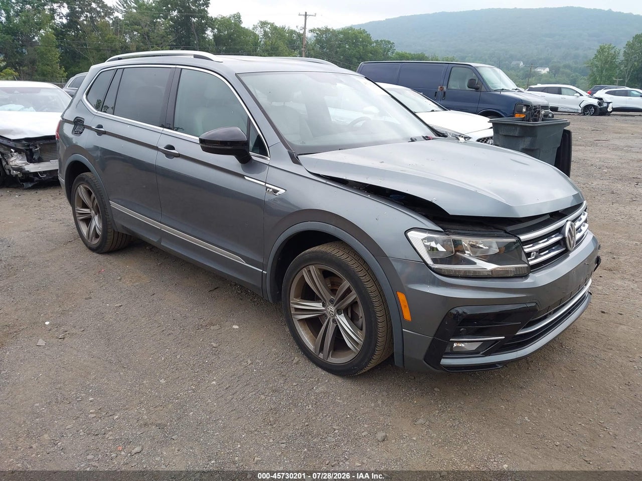3VV3B7AX6JM****** · 2018 VOLKSWAGEN TIGUAN 2.0T SE/2.0T SEL