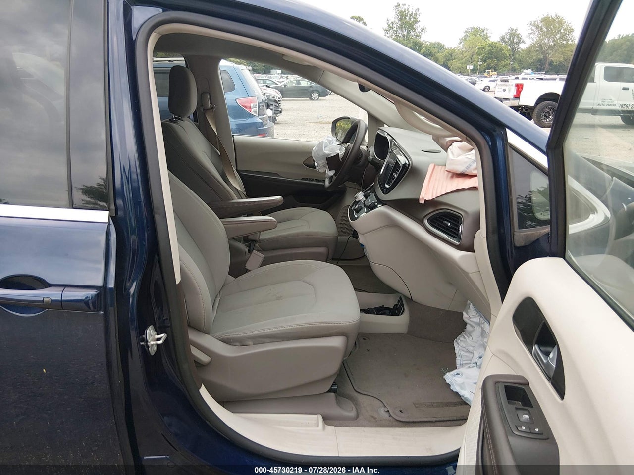 2017 CHRYSLER PACIFICA TOURING · 5/11