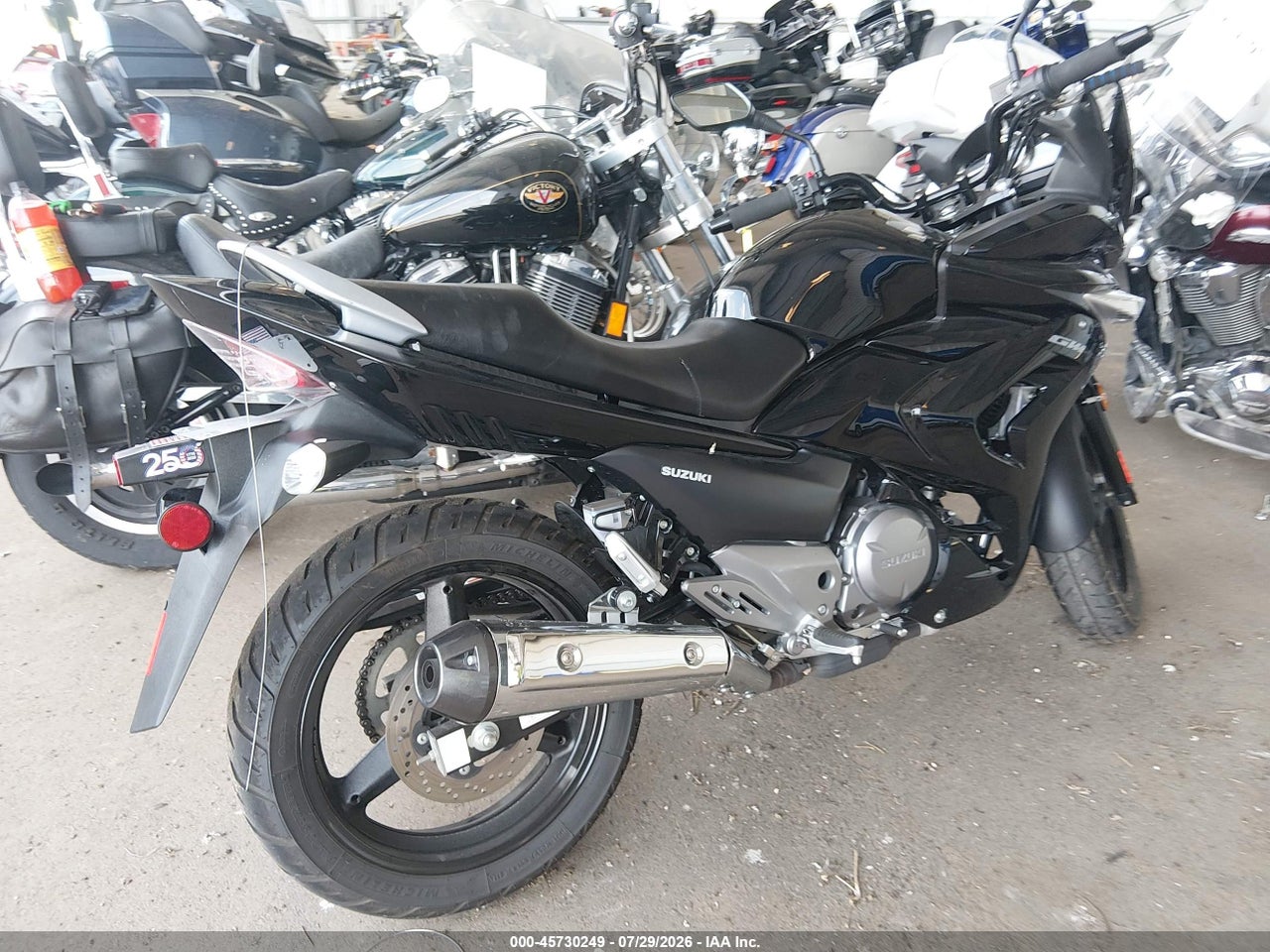 2015 SUZUKI GW250 · 4/11