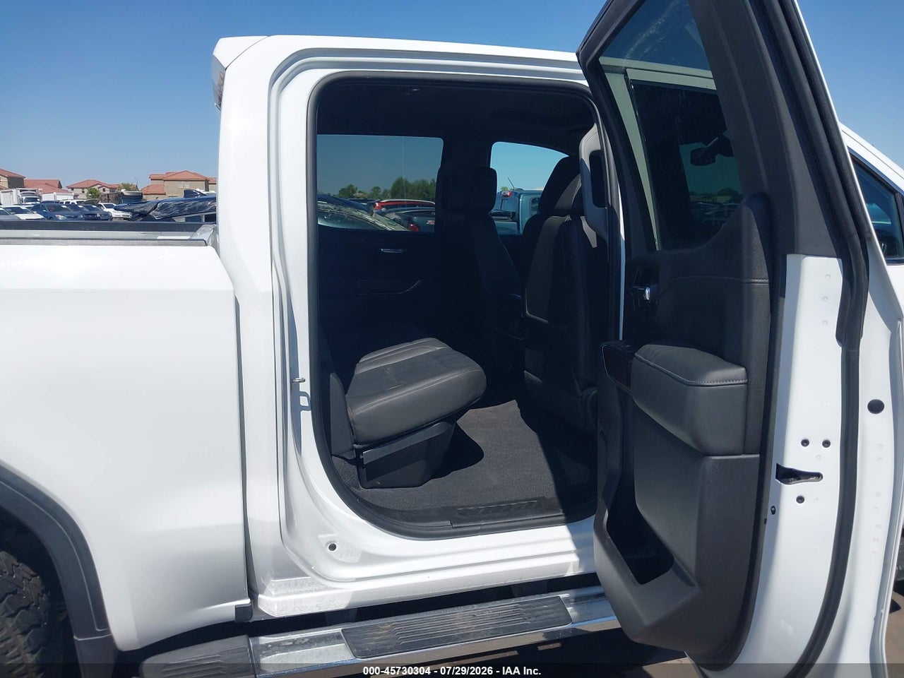 3GTU9DED5LG****** · 2020 GMC SIERRA 1500 4WD  SHORT BOX SLT · 8/11