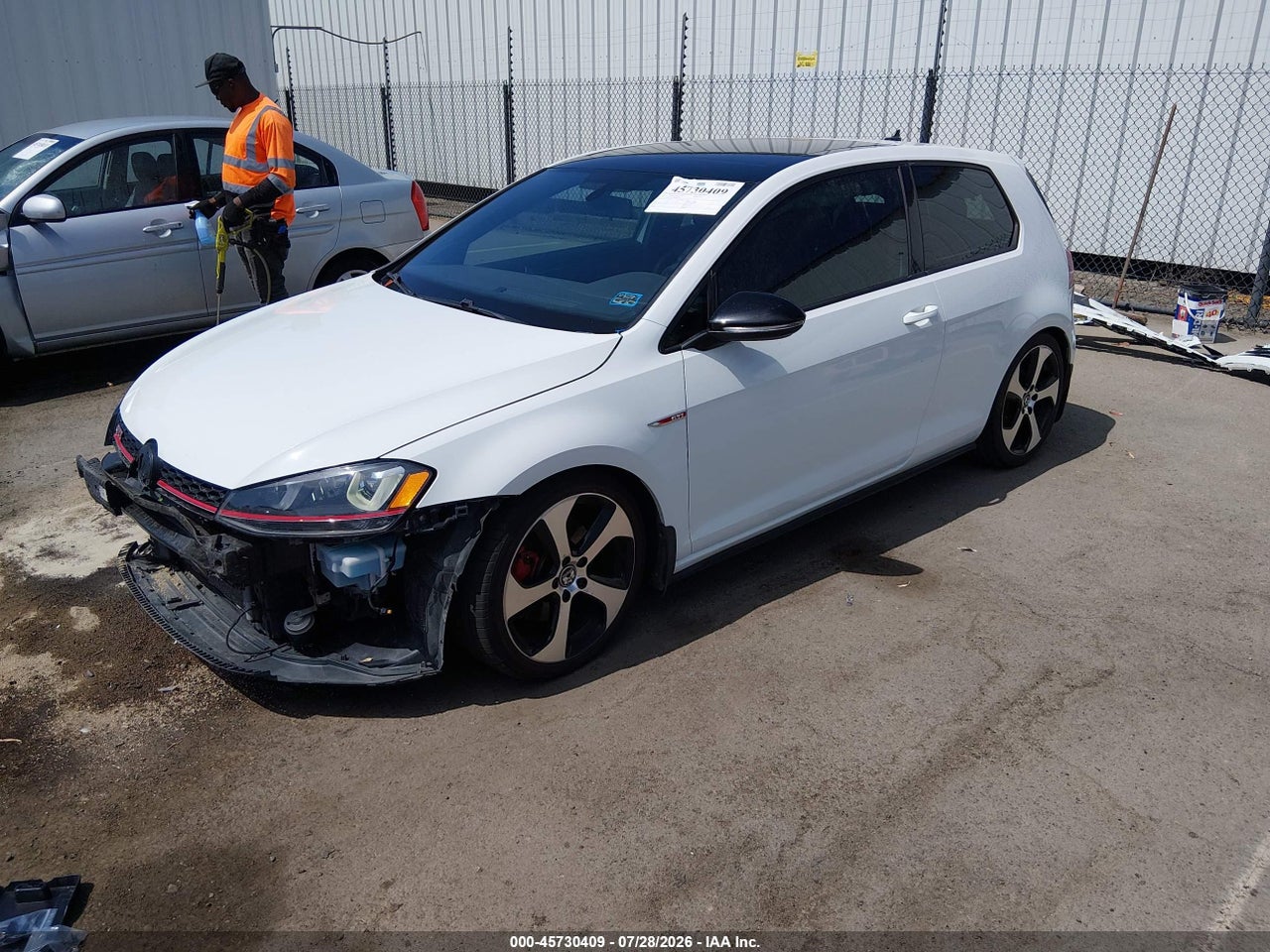 2015 VOLKSWAGEN GOLF GTI 2.0T SE 2-DOOR · 2/11