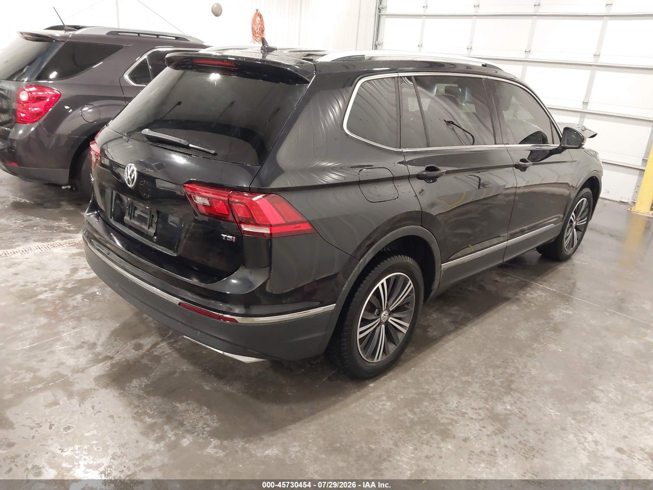 2018 VOLKSWAGEN TIGUAN 2.0T SE/2.0T SEL · 4/11