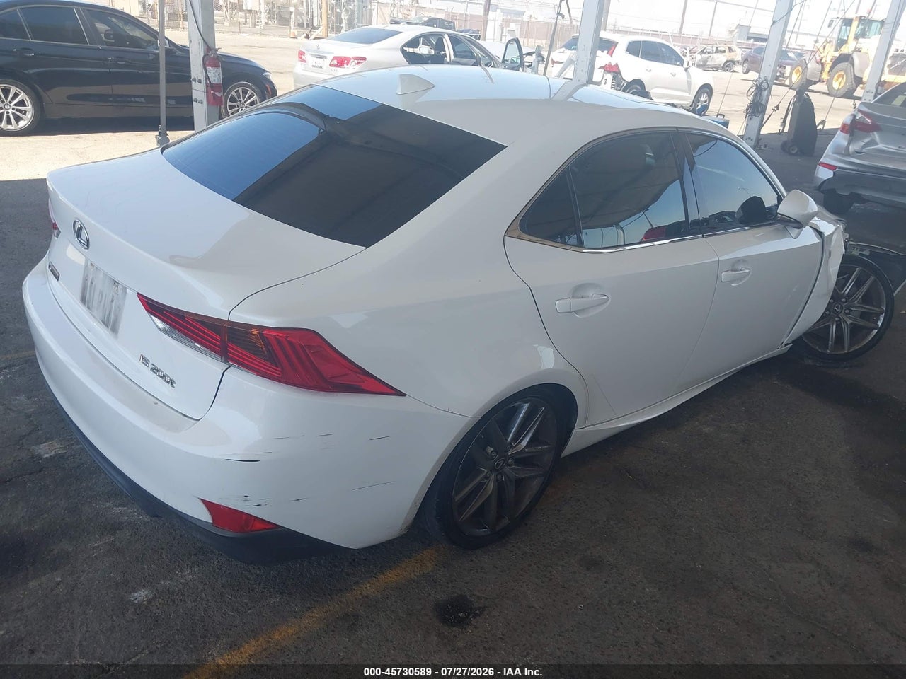 2017 LEXUS IS 200T · 4/10