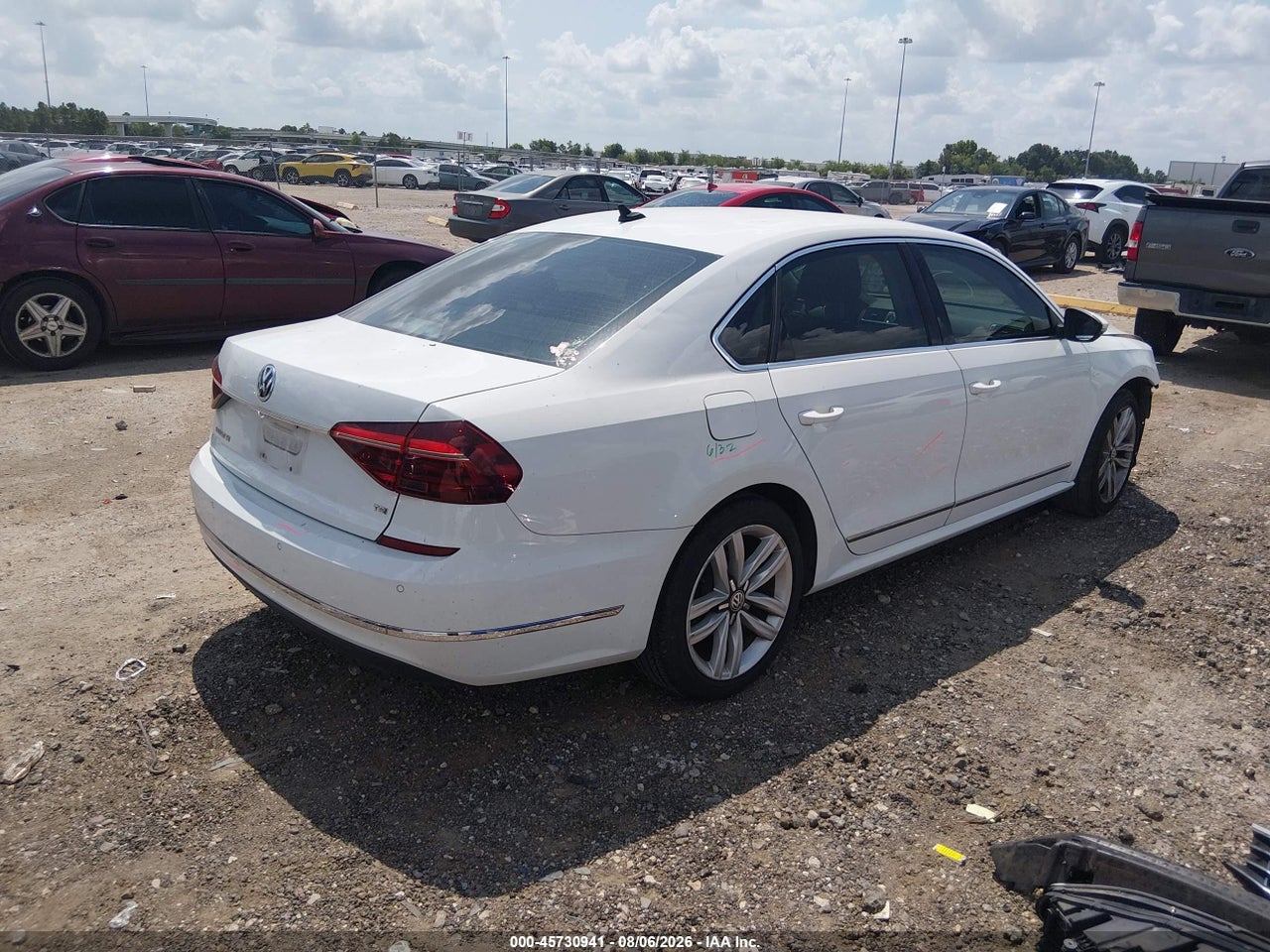 2017 VOLKSWAGEN PASSAT 1.8T SE · 4/11