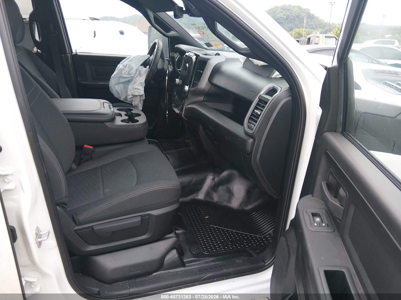 2026 RAM 2500 BLACK EXPRESS  4X4 8 BOX · 5/11