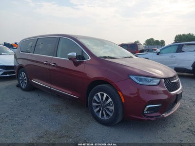 2C4RC1S75NR****** · 2022 CHRYSLER PACIFICA HYBRID LIMITED